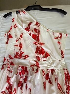 Flowy one shoulder summer dress